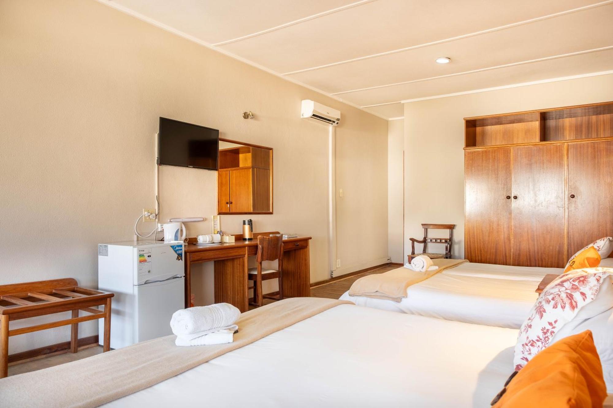 Karoo Country Inn Middelburg  Esterno foto